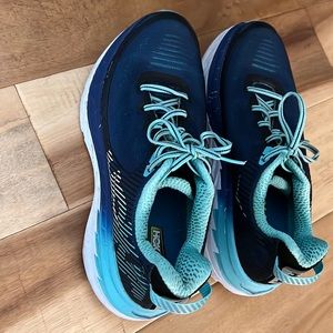Likes new hokas bondi 5!